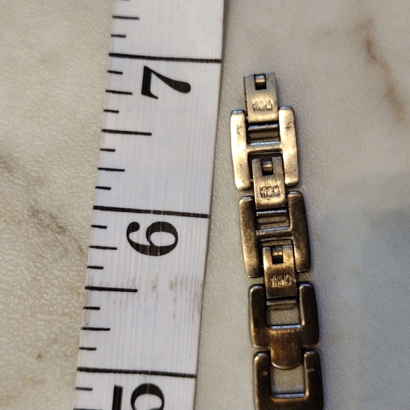 Roxy watch. - Picture 7 of 10